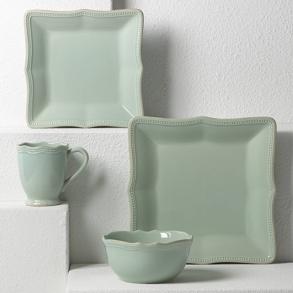 French Perle Bead Ice Blue™ Square Place Setting